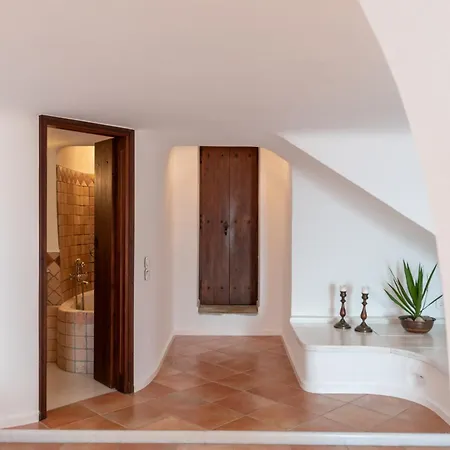 The Wave Whisper Wolos